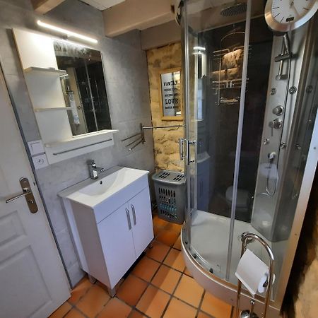 AUX PORTES DU CHATEAU Cottage intimiste et cosy à l'abri des regards propice à la detente Rinxent Extérieur photo