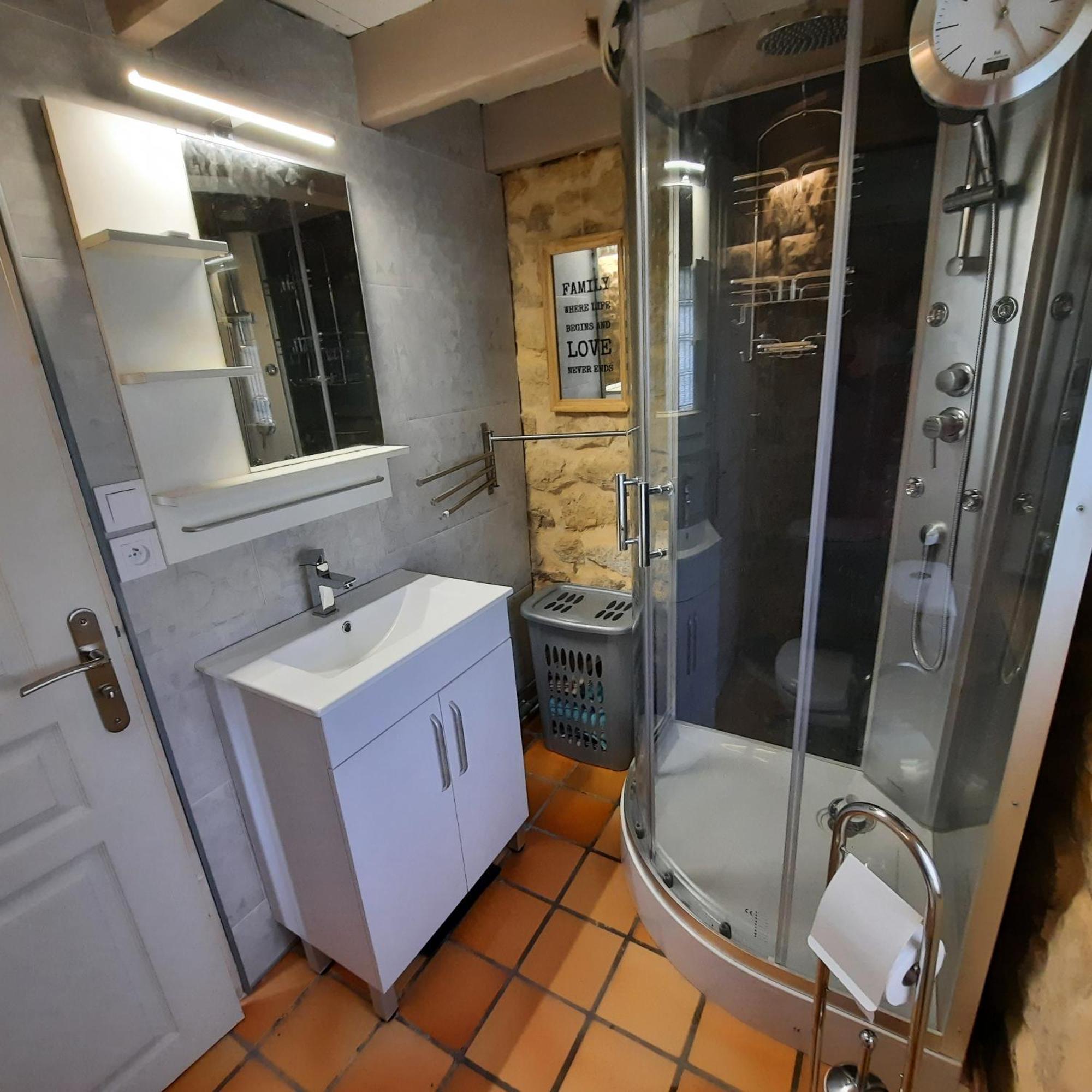 AUX PORTES DU CHATEAU Cottage intimiste et cosy à l'abri des regards propice à la detente Rinxent Extérieur photo